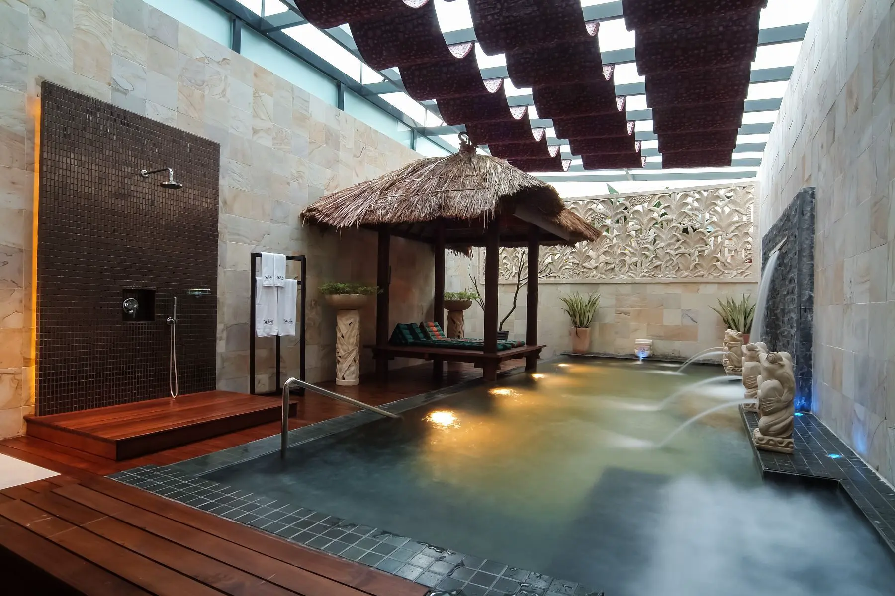 頂級尊榮AA泳池